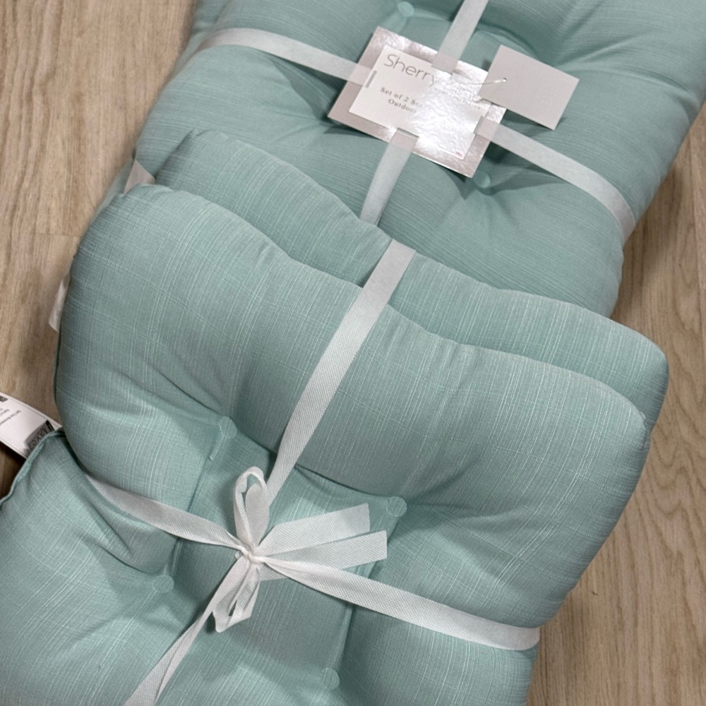Aqua Cushion Set 4